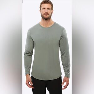 NWOT-‎ CUTS- Curve hem Long sleeve T-Shirt- Sage- XL-